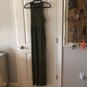 Dark green maxi dress with pockets